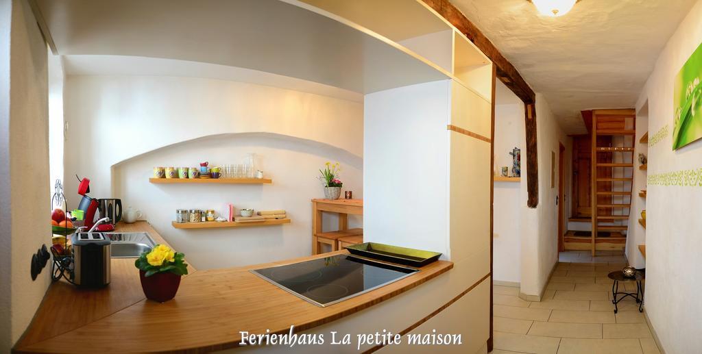 Lehmgefuehl, Design Vier, La Petite Maison Trier Exterior foto