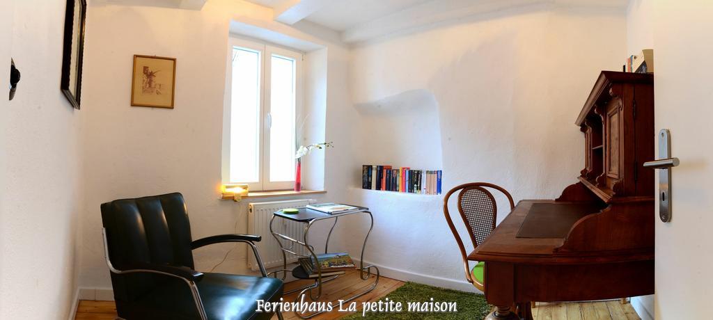 Lehmgefuehl, Design Vier, La Petite Maison Trier Exterior foto